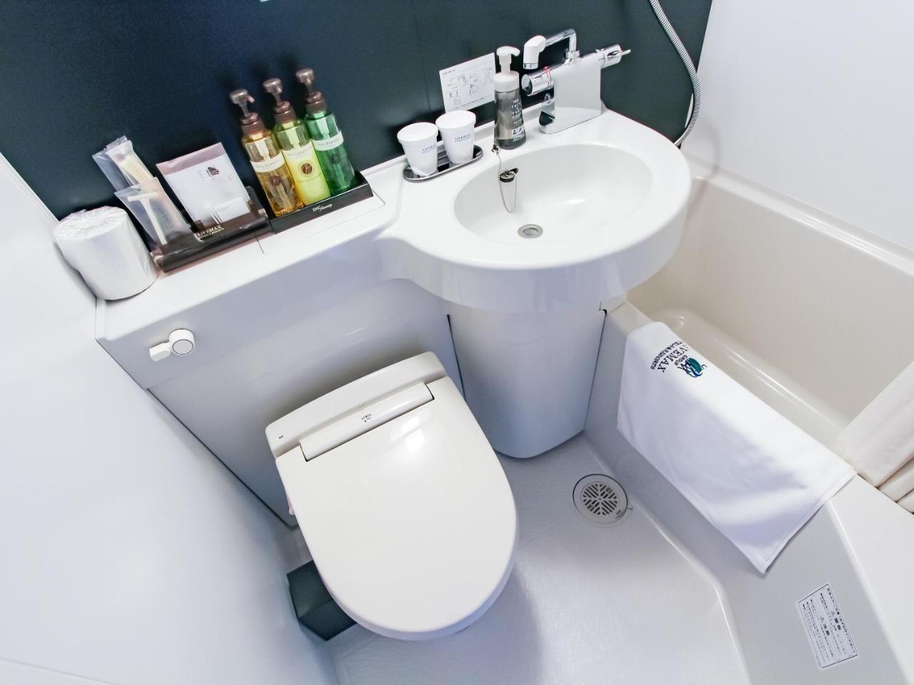 Hotel Livemax Premium Himejieki-Minami Buitenkant foto